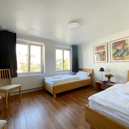 Colonial Café Appartement *