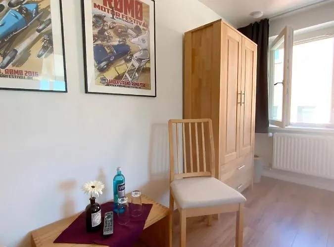 Colonial Café Appartement *